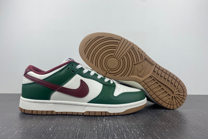 Nike Dunk Low “Gorge Green”  FB7160-161