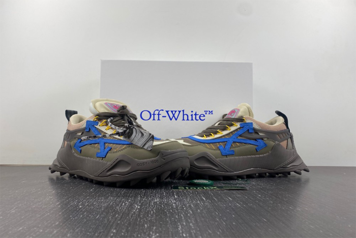 Off-White c/o Virgil Abloh 。