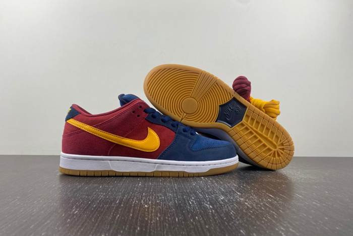 Nike SB Dunk Low “Barcelona”  DJ0606-400