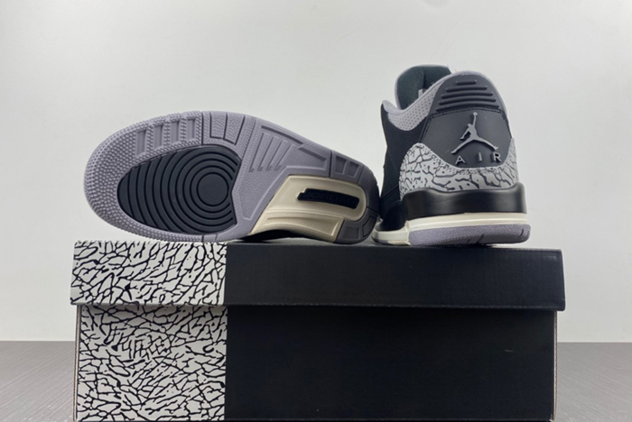 Air Jordan 3 WMNS “Off Noir”