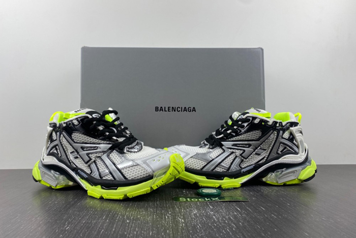 7.0 BALENCIAGA -Runner、