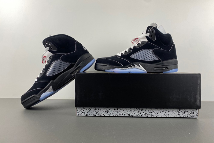 Air Jordan 5 “Black Metallic Reimagined” HF3975-001