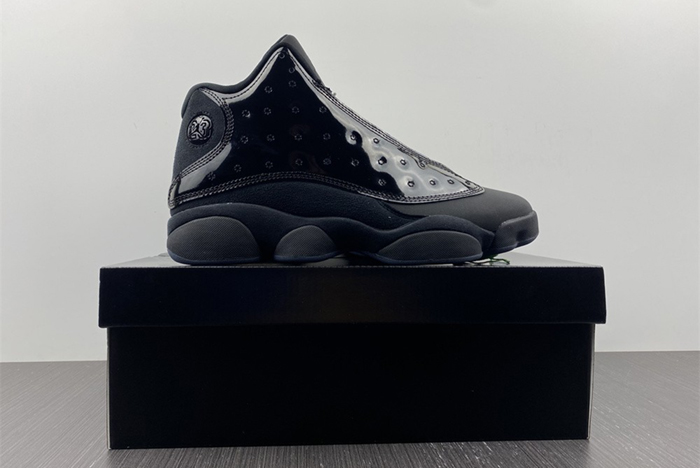 AJ 13 AIR JORDAN 13  ‘ Cap and Gown " 414571-012