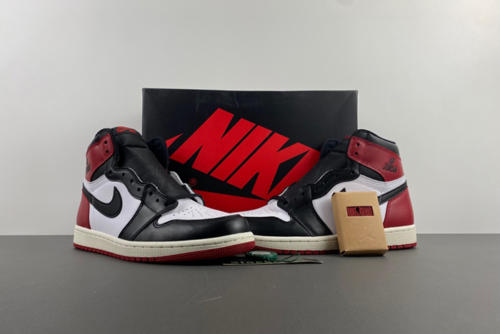 Air Jordan 1 High OG “Black Toe Reimagined” DZ5485-106