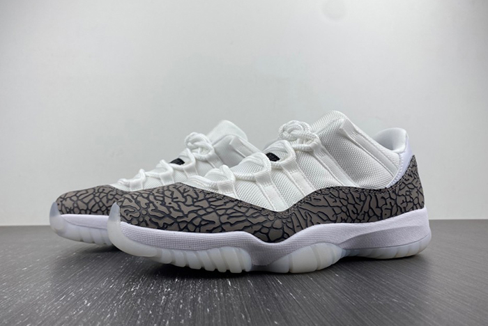 Air Jordan 11 Low WMNS “Yellow Snakeskin”  AV2187-140`