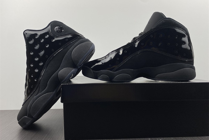 AJ 13 AIR JORDAN 13  ‘ Cap and Gown " 414571-012