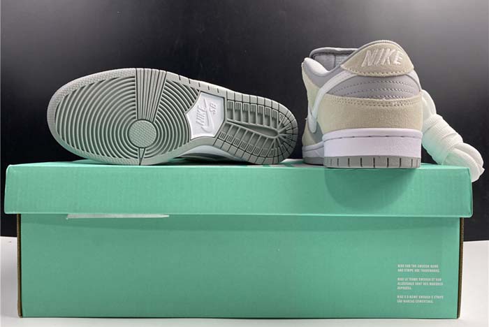 Nike SB Dunk Low TRD Summit White 2020 AR0778 110