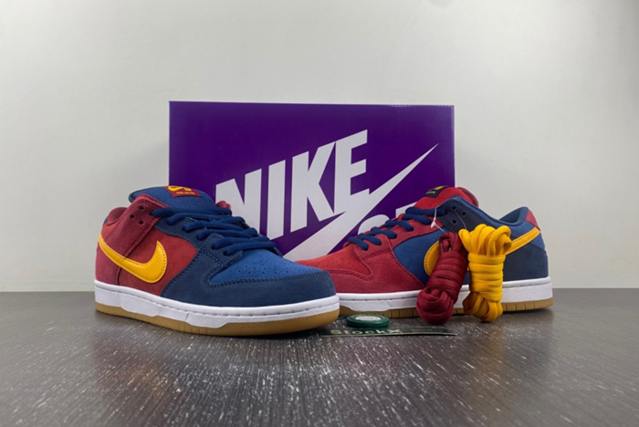 Nike SB Dunk Low “Barcelona”  DJ0606-400