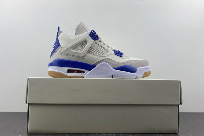 Air Jordan 4 DR5415-107