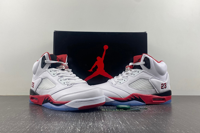 Air Jordan 5 “Fire Red”136027-120
