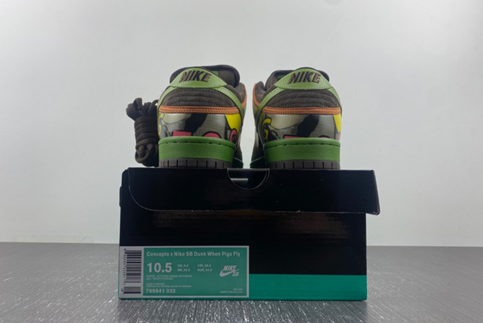 Nike SB Dunk Low “De La Soul”  789841-332