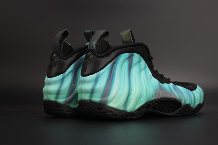 Nike Air Foamposite One "Northern Lights" Black/Green mens 840559-001