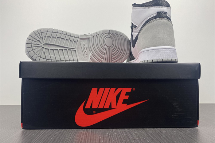 AIR JORDAN 1 RETRO HIGH OG 575441-108