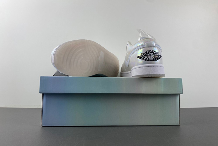 Air Jordan 1 Low SE “CNY” HF4080-001