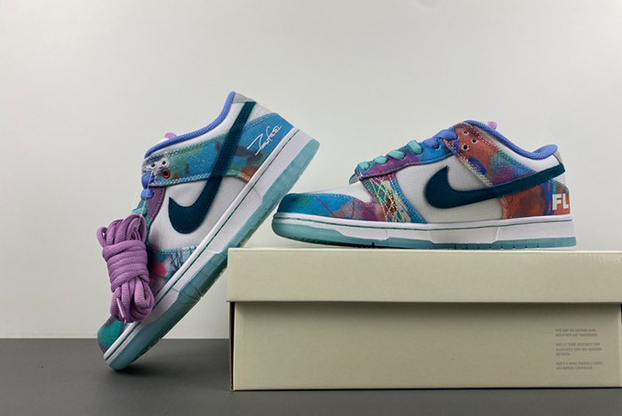 Futura Laboratories x Nike SB Dunk Low FL HF6061-400