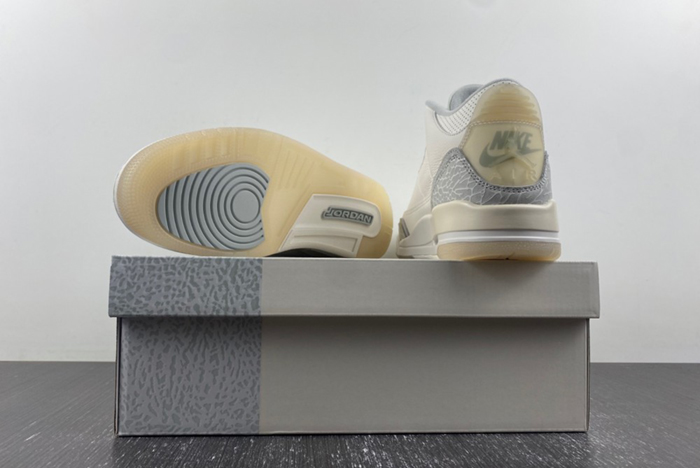 Air Jordan 3 Craft “Ivory” FJ9479-100.