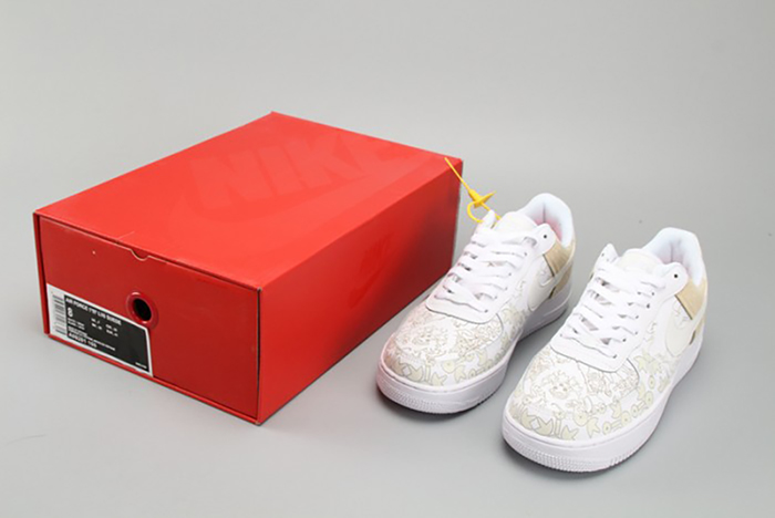NIKE AIR FORCE 1’07 LV8 SUEDE WHITE A09281-100