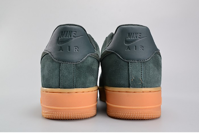 Nike Air Force 1 ´07 LV8 Suede  Outdoor Green Brand MENS AA1117-300