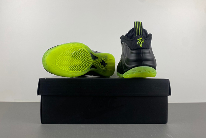 Nike Air Foamposite One “Volt” HF2902-001