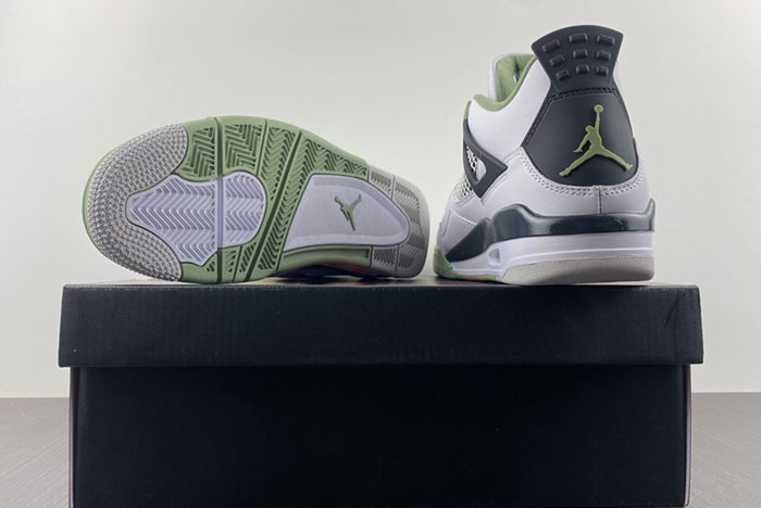Air Jordan 4 WMNS “Seafoam”  AQ9129-103