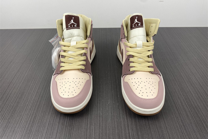 Nike Air Jordan 1 Mid AJ1 DO7440-821