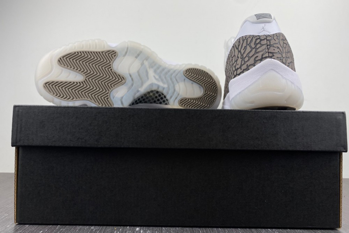 Air Jordan 11 Low WMNS “Yellow Snakeskin”  AV2187-140`