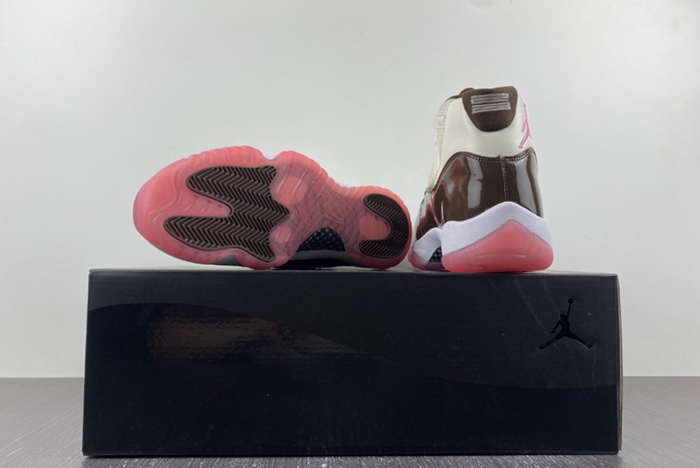 Air Jordan 11  CT8012-126