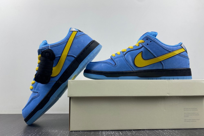The Powerpuff Girls x Nike SB Dunk Low “Bubbles”  FZ8320 400