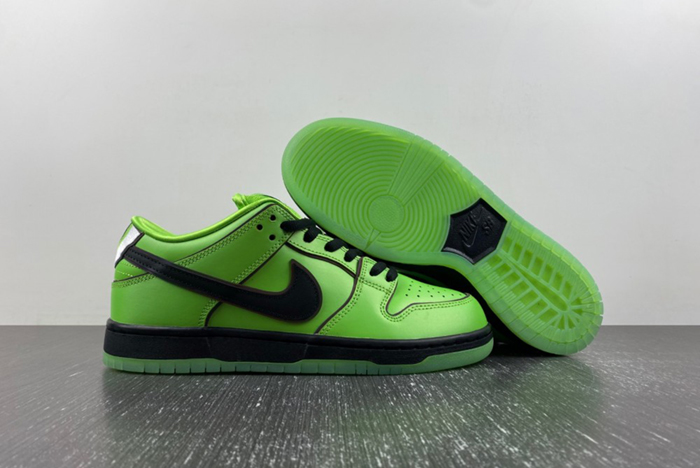 The Powerpuff Girls x Nike SB Dunk Low FZ8319-300