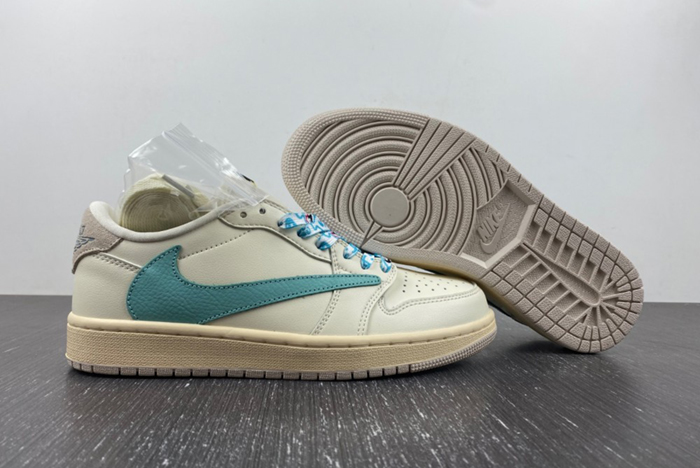 Travis Scott x Air Jordan 1 Low  DM7866 102