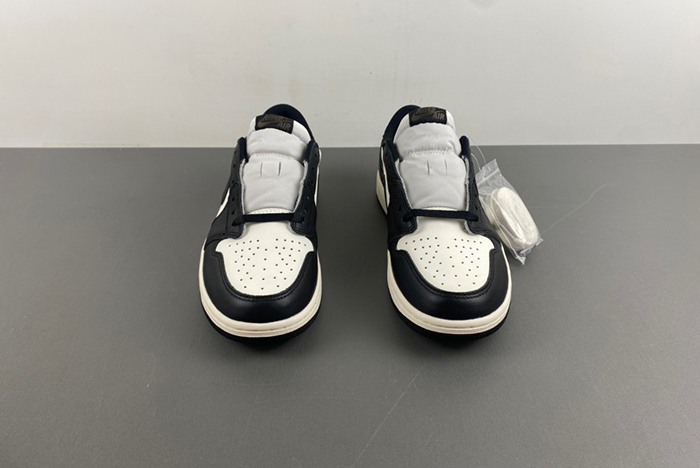 Air Jordan 1 Low OG “Mocha”  CZ0790-102