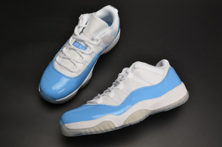 Air Jordan 11 Retro Low Carolina 528895 106