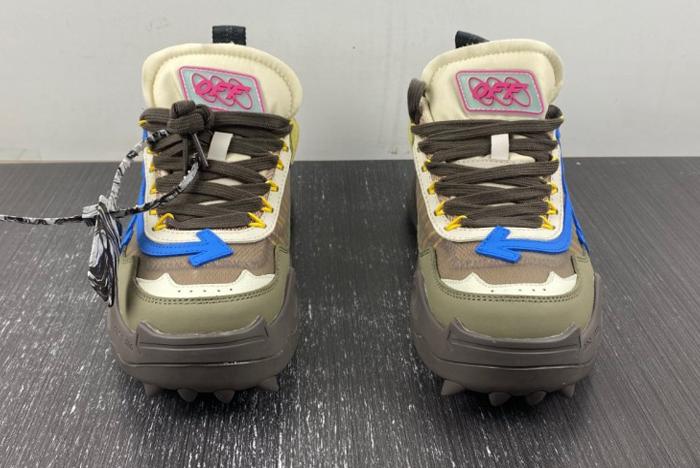 Off-White c/o Virgil Abloh 。