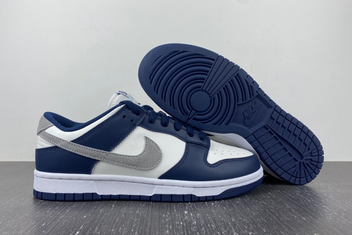 Nike Dunk Low “Midnight Navy” FD9749-400