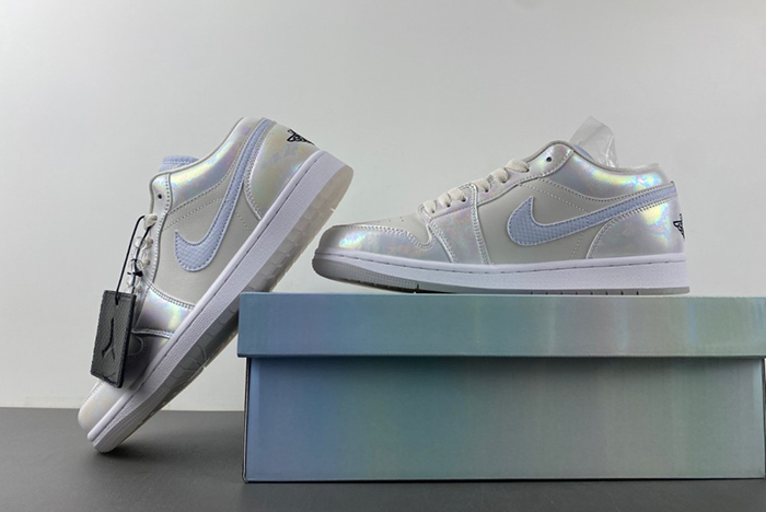 Air Jordan 1 Low SE “CNY” HF4080-001