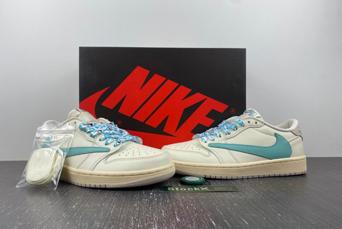Travis Scott x Air Jordan 1 Low  DM7866 102