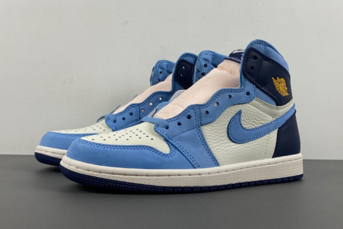 Air Jordan 1 High OG“First in Flight”  FD2596-400