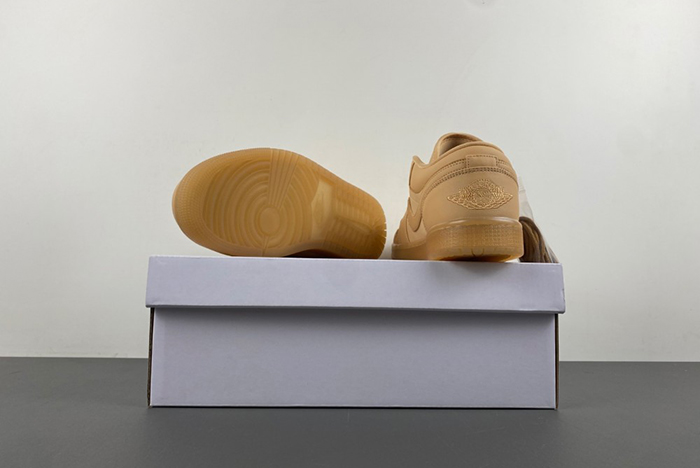 Air Jordan 1 Low SE “Pale Vanilla/Sand” FZ3972-294