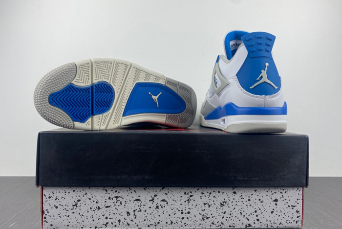 AJ4 AIR JORDAN 4 OG “MILITARY BLUE”  308497-105P