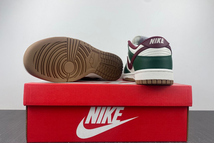 Nike Dunk Low “Gorge Green”  FB7160-161