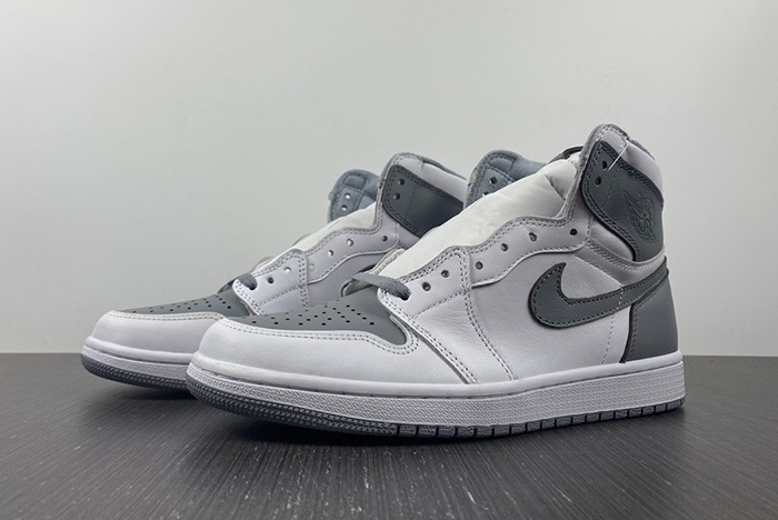 Air Jordan 1 High OG ‘Stealth  555088-037
