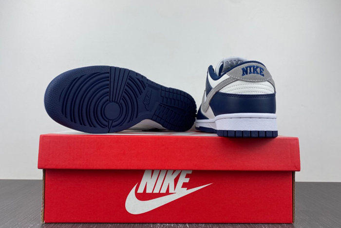 Nike Dunk Low “Midnight Navy” FD9749-400