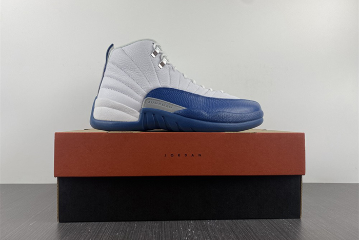NIKE Air Jordan 12 FrenchBlue 130690-113