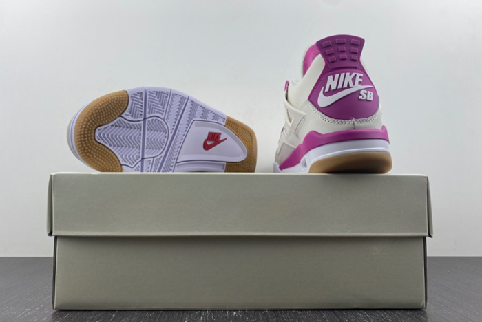 Air Jordan 4  DR5415-106