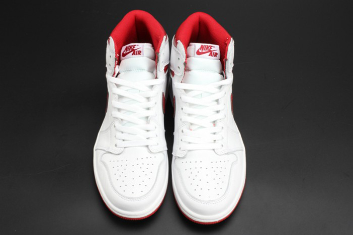 AIR JORDAN 1 RETRO HIGH OG “METALLIC RED” mens 555088-103