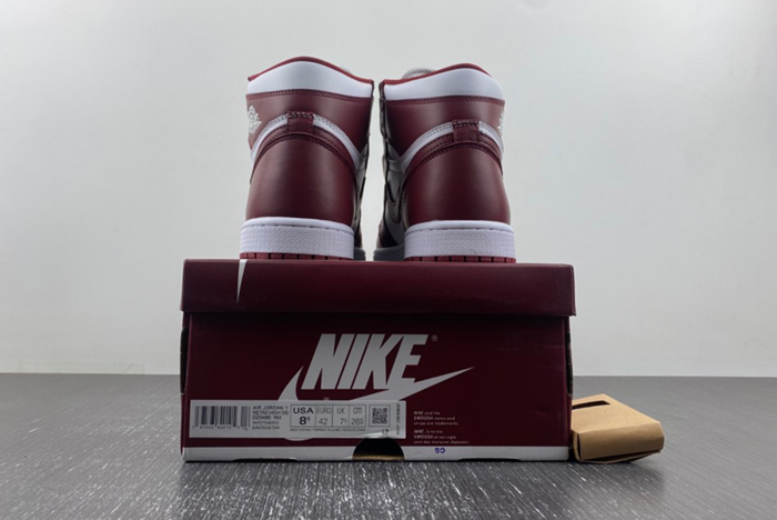 Air Jordan 1 High OG “Team Red”  DZ5485-160