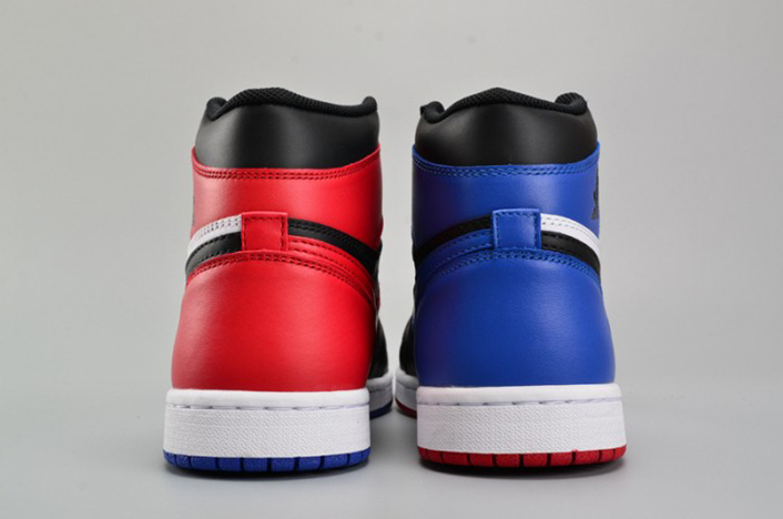 AIR JORDAN 1 RETRO HIGH OG ’TOP 3’ mens 555088-026