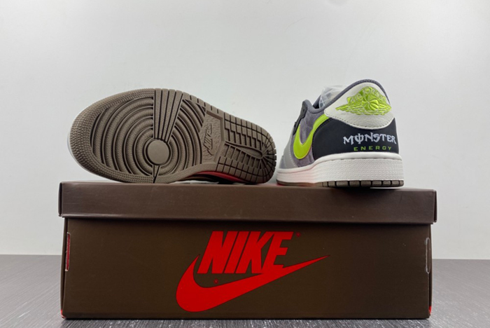 Air Jordan 1 Retro Low  CZ0790-043