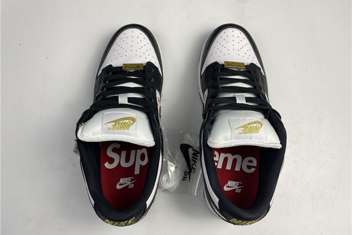 Supreme x Nike SB Dunk Low DH3228-102