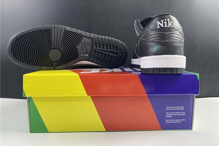 Civilist X Nike SB Dunk low Pro QS